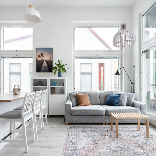 Olohuone ja keittiö samaa tilaa