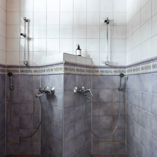 Spa-henkinen kylpyhuone