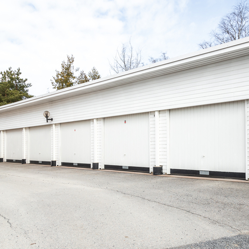 Huoneistolla myös talli