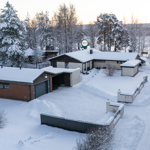 Omakotitalo, Korvanranta 46, Rovaniemi, Rantavitikka, 2mh, k, oh, takkah/baari, kph/s, khh ja 2wc, 210 m², 545 000 €