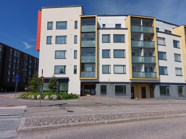 Kuva toimitilan julkisivusta osoitteessa Maakirjantie 1, Espoo (Suurpelto)