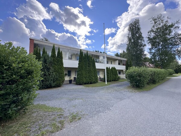 Rivitalo · Itsenäisyydentie 32, Sastamala