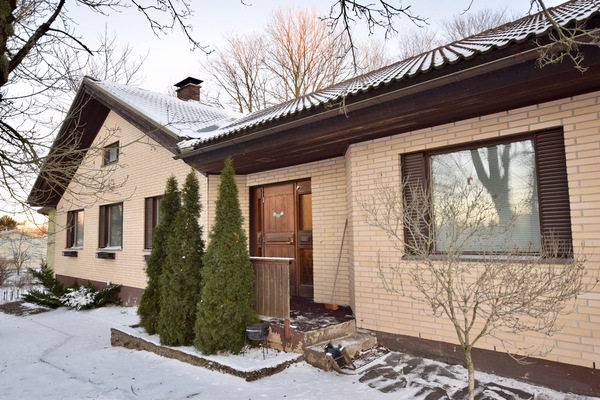 Kirkkoesplanadi 17