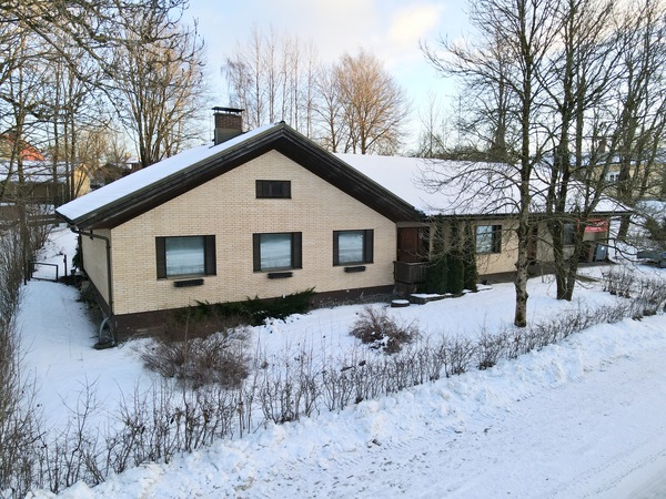 Kyrkoesplanaden 17