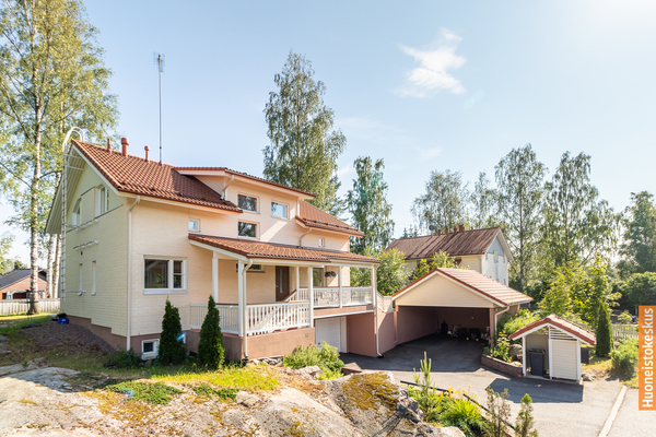 Saunakalliontie 18, Järvenpää (Saunakallio)