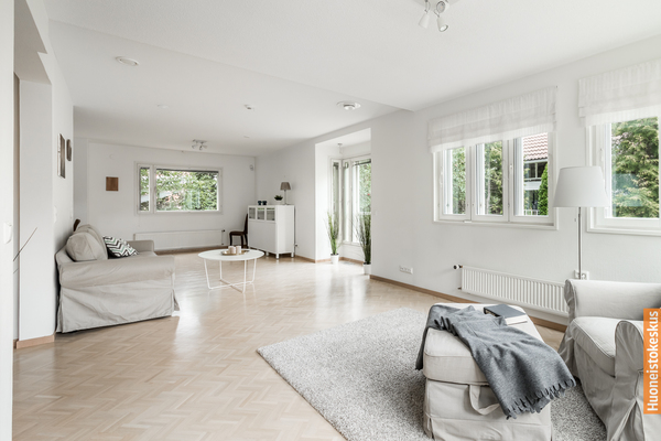 Kiiltokalliontie 14, Espoo (Mankkaa)