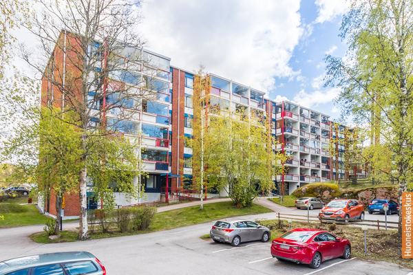 Lammaslammentie 13, Vantaa (Pähkinärinne)