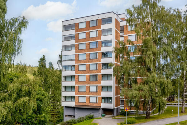 Hiihtäjäntie 6, Kuopio (Puijonlaakso)
