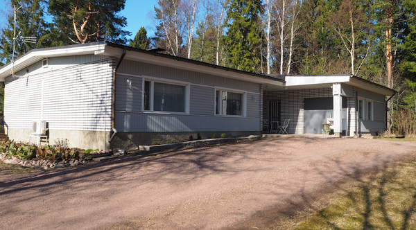 Koivunurpukuja 10, Pori (Söörmarkku)
