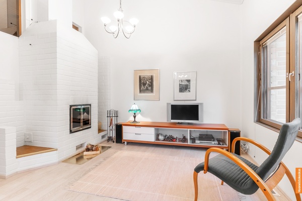 Läksyrinne 31 A, Helsinki (Puistola)