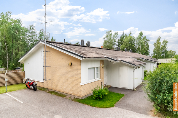 Kustaantie 23b, Vantaa (Rekola)