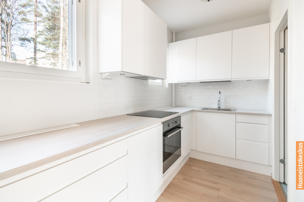 Suvikummunrinne 4, Espoo (Tapiola)