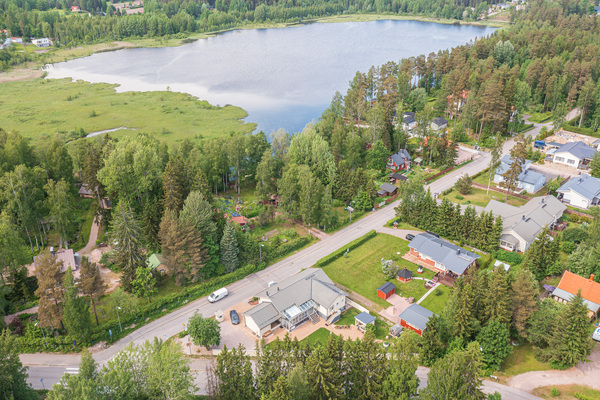 Perälänjärventie 1, Kirkkonummi (Veikkola)