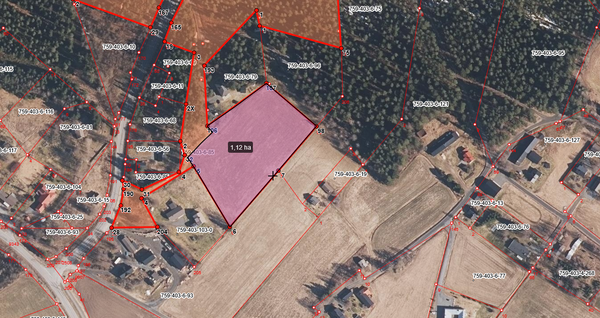 Myytävä määräala violetin värisenä