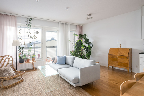 Taidemaalarinkatu 3 Kuninkaantammi