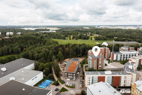 Rauhallinen sijainti lähellä puistoja