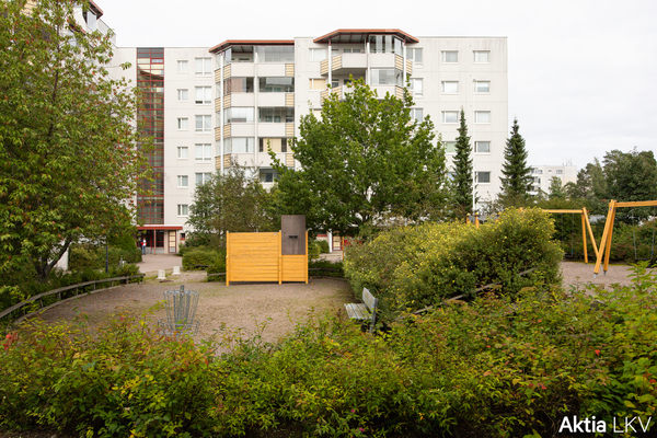 Julkisivu