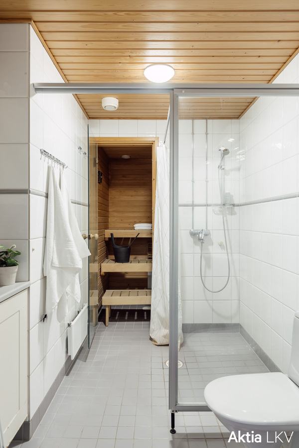 Kylpyhuone ja sauna