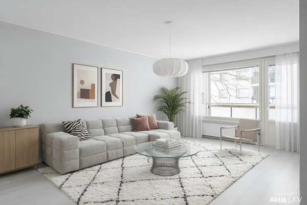 Valoisa sisäpihan kaksio