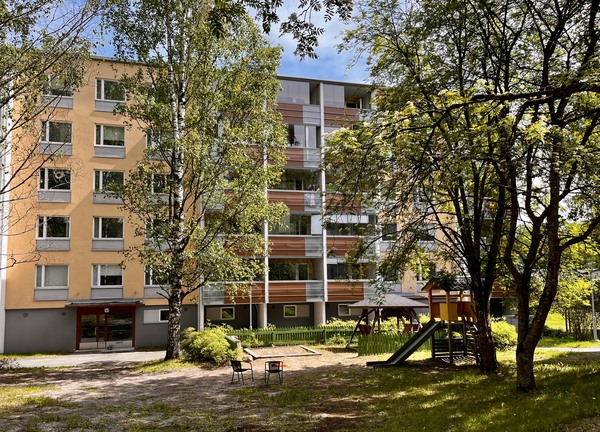 Julkisivu
