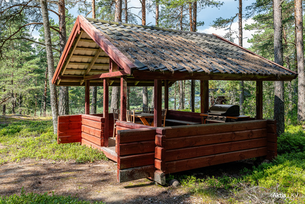 Kesäkeittiö/katos