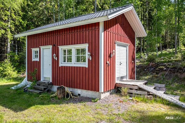 Varastorakennus