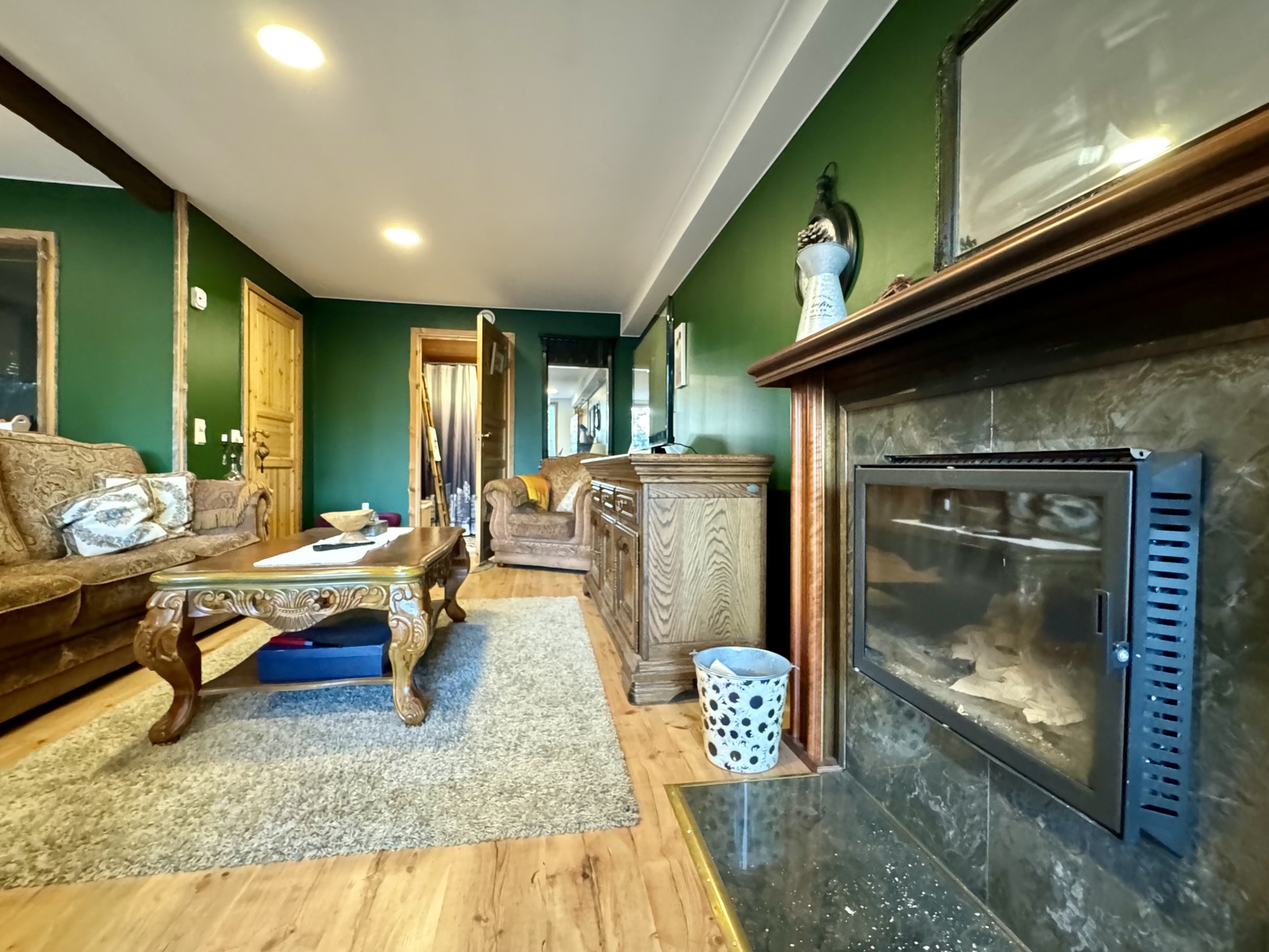 Kellarikerroksen huoneisto