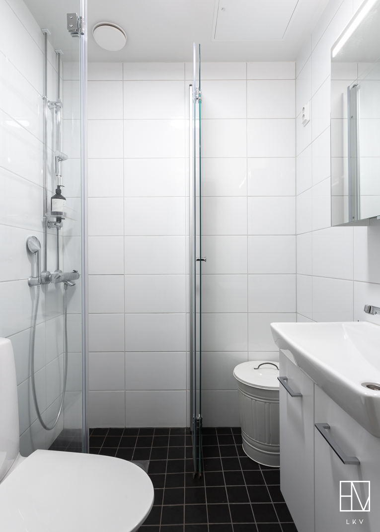 Putkiremontin yhteydessä uusittu kylpyhuone