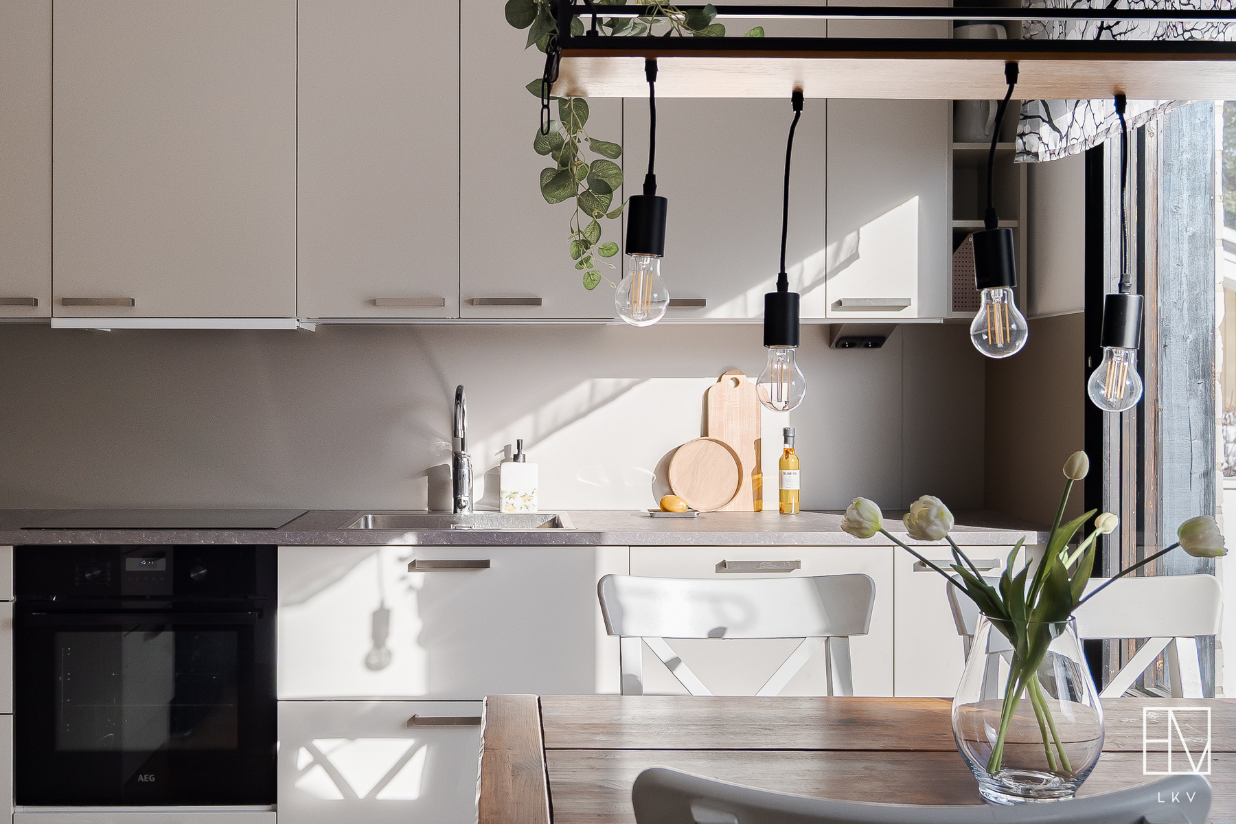 Tyylikäs hiljattain remontoitu keittiö