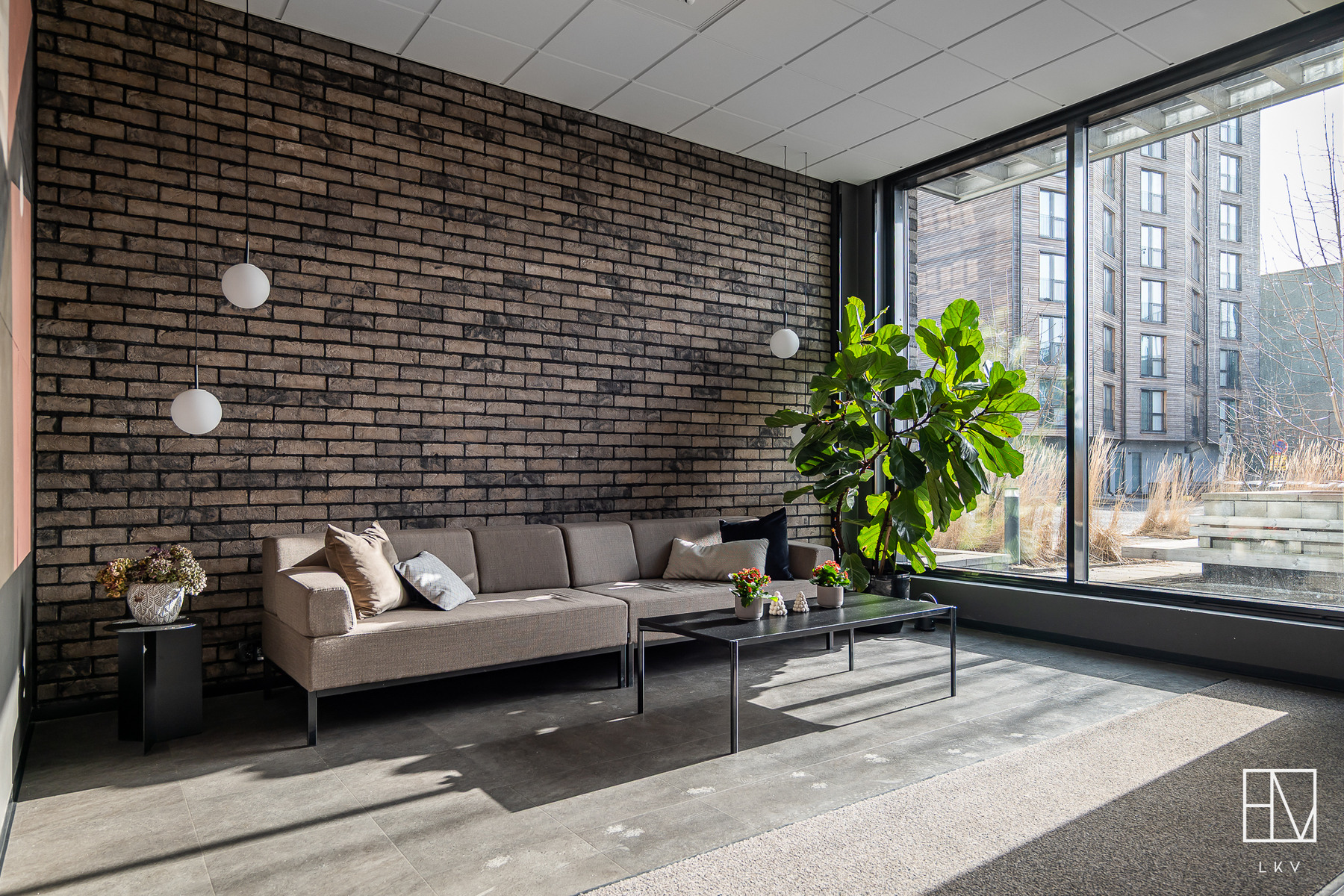 YHtiön tyylikkyys alkaa jo rappukäytävästä