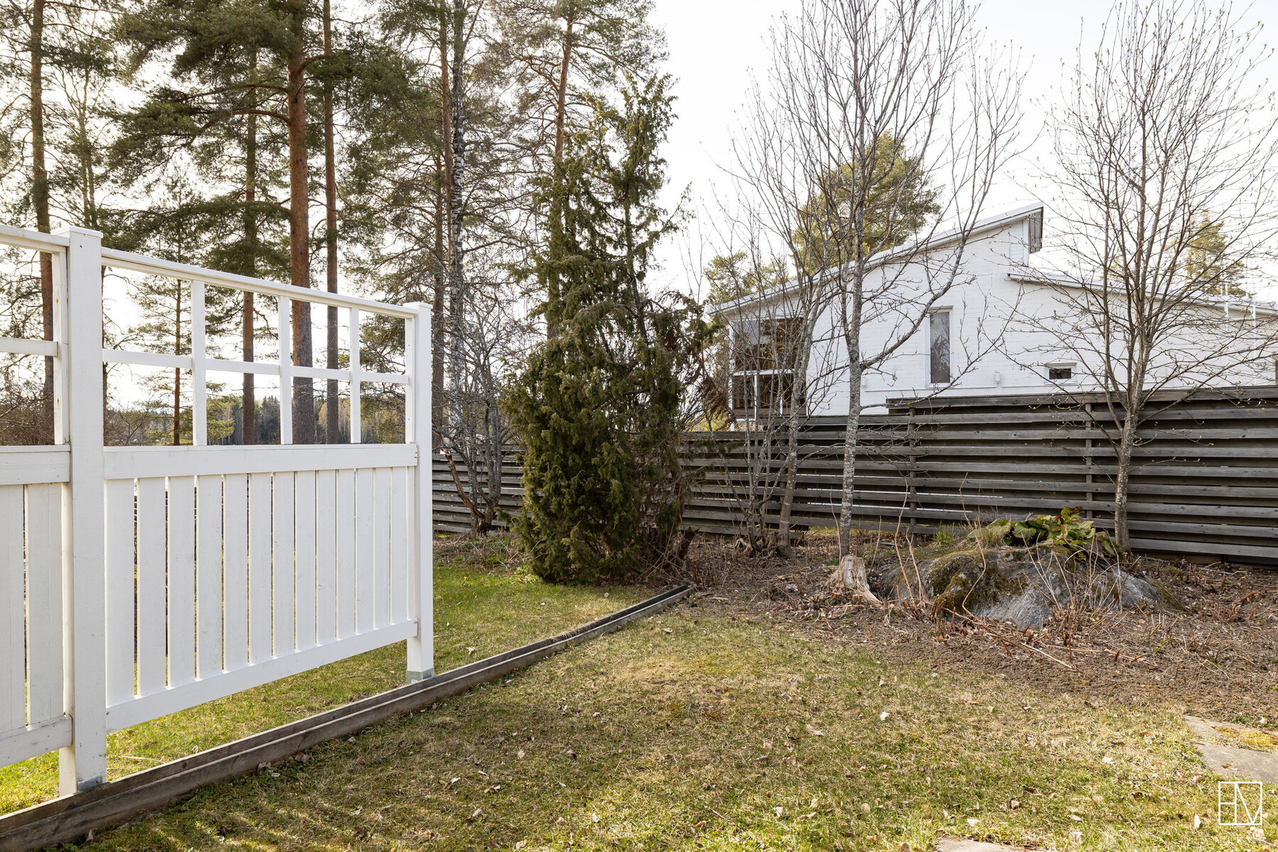 Takapihalta avautuu näkymät näsijärvelle