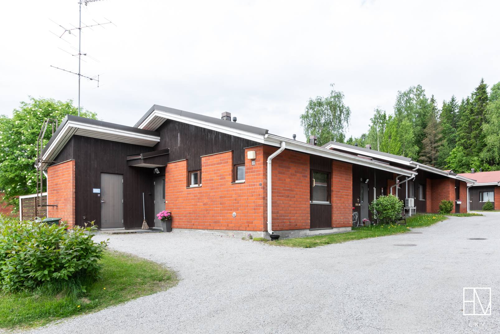Rivitalon päätyhuoneisto