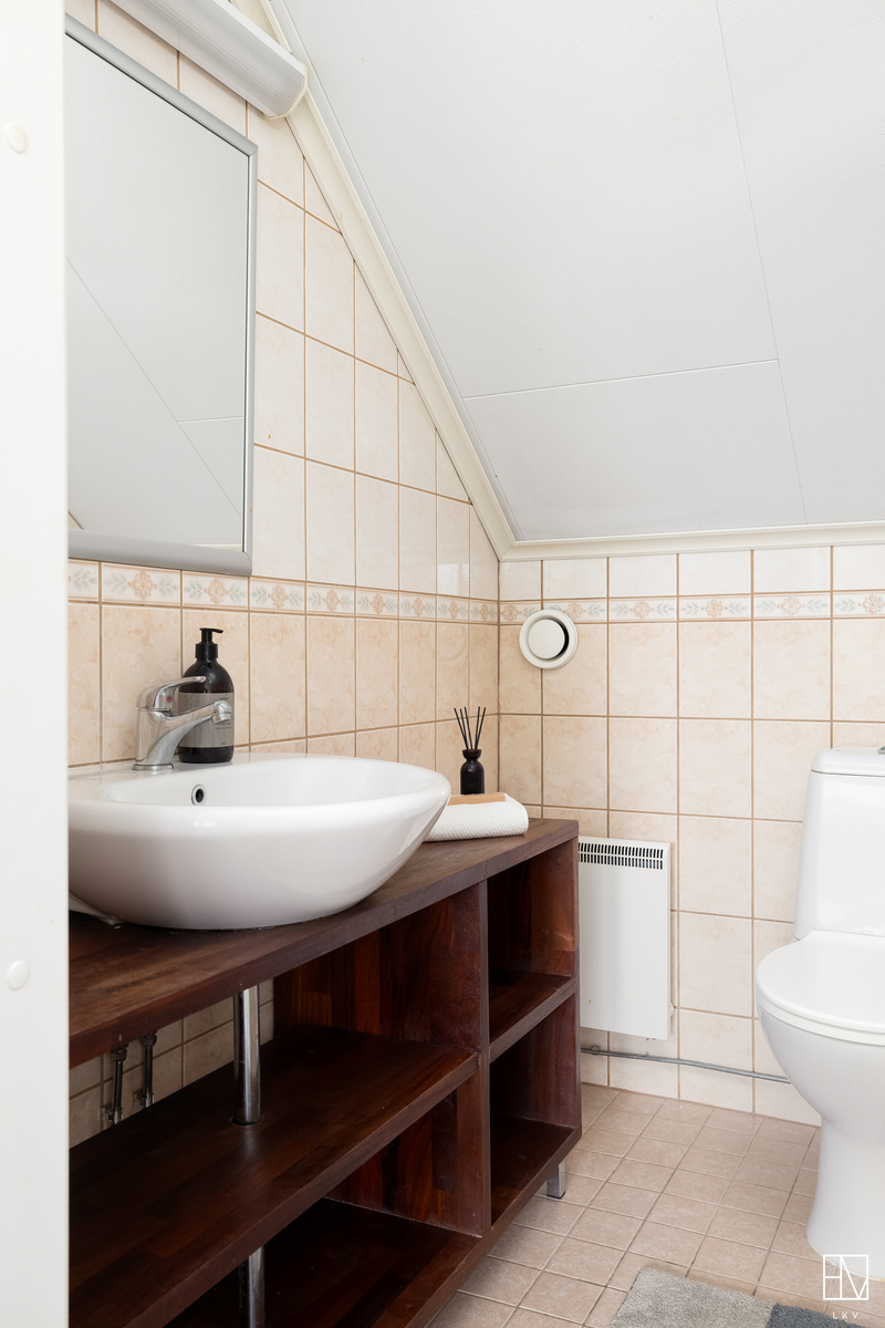 Yläkerran wc