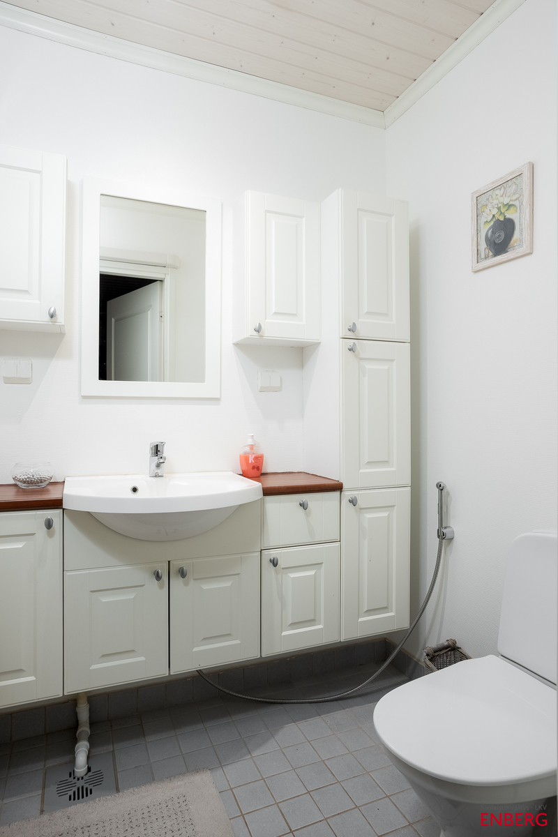 Erillinen WC