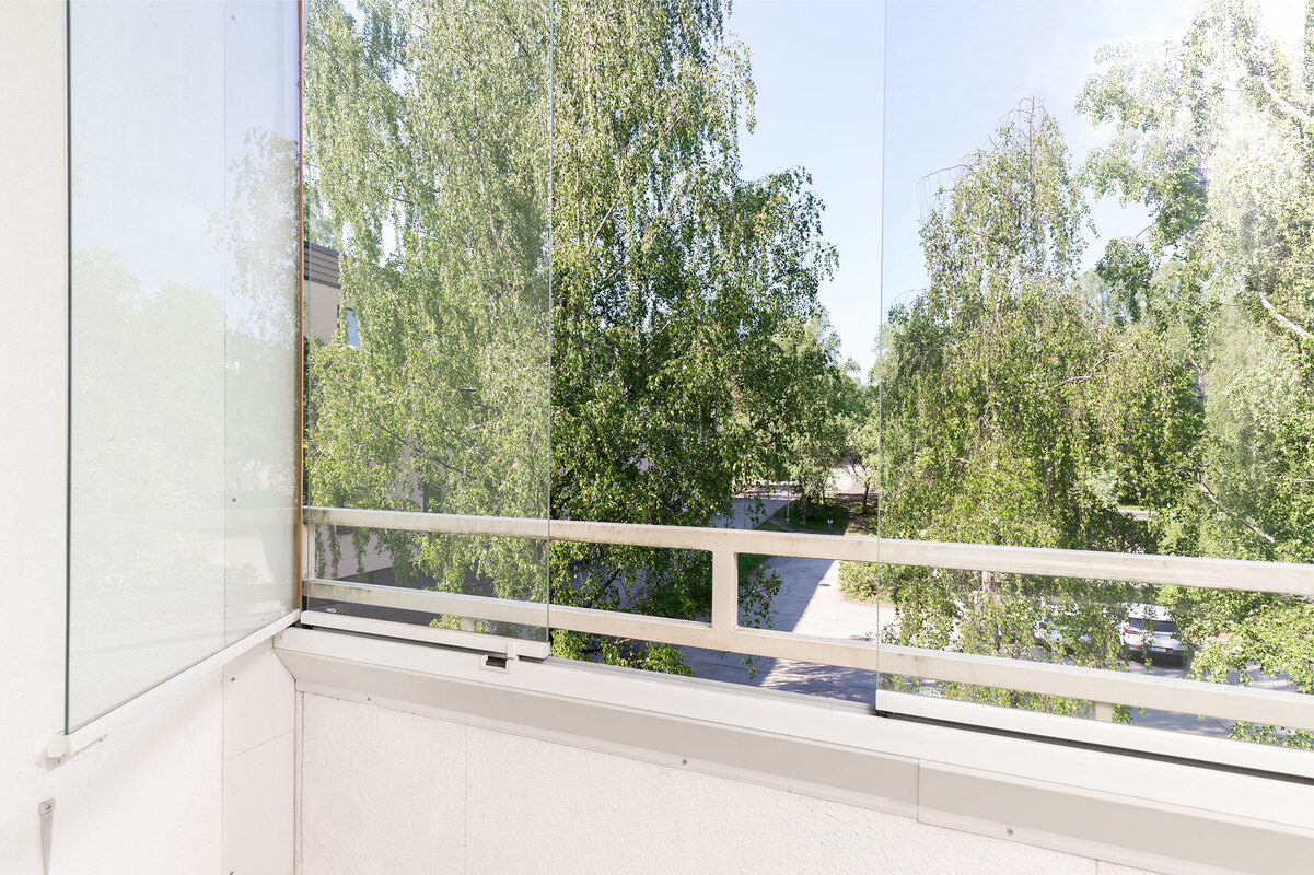 Kesäinen parvekekuva