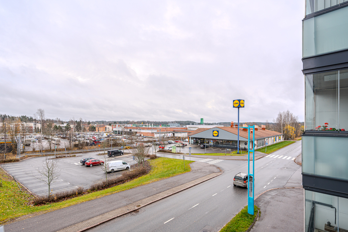 Näkymä parvekkeelta oikealle