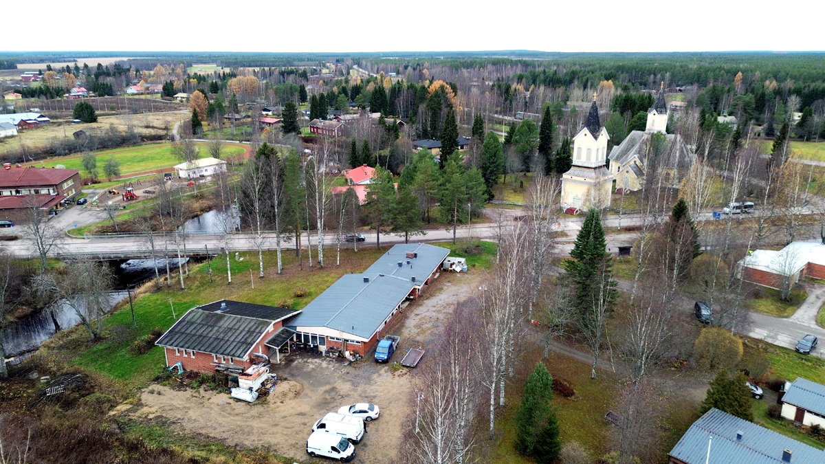 Ponnari rakennuksineen