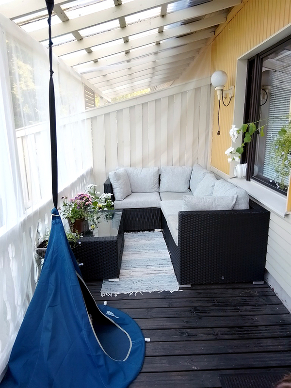 Takapihan katettu terassi